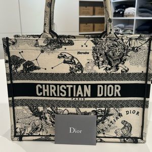 MEDIUM DIOR BOOK TOTE Latte and Black Dior Zodiac Embroidery